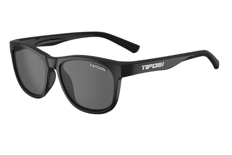 Tifosi Swank Sonnenbrille Satin Black mit polarisierten Smoke Gläsern Seitenansicht